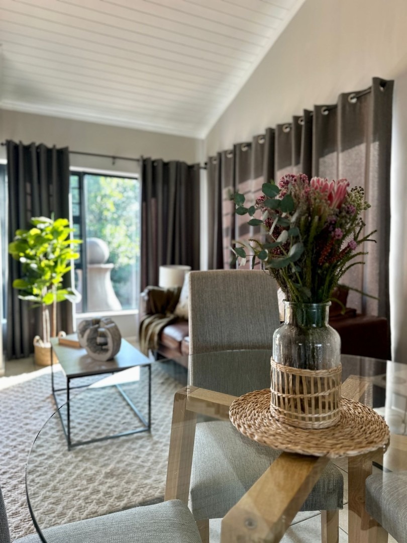 4 Bedroom Property for Sale in Sandbaai Western Cape